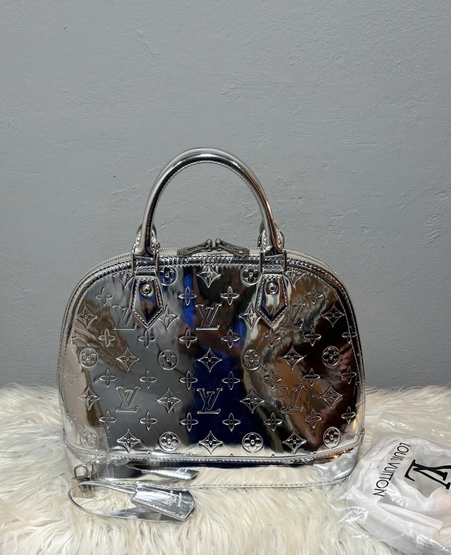 Luxury hangbag